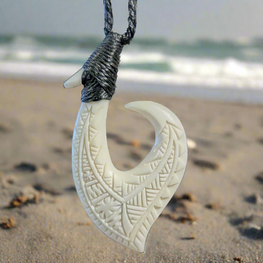 bishop hawaii fish hooks Hawaiian Fish Hook Scrimshaw Necklace Earthbound Pacific