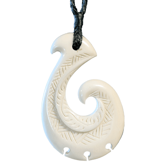 Maori Bone Fish Hook Scrimshaw Necklace (Large Size) Wfhks5535 Earthbound Pacific