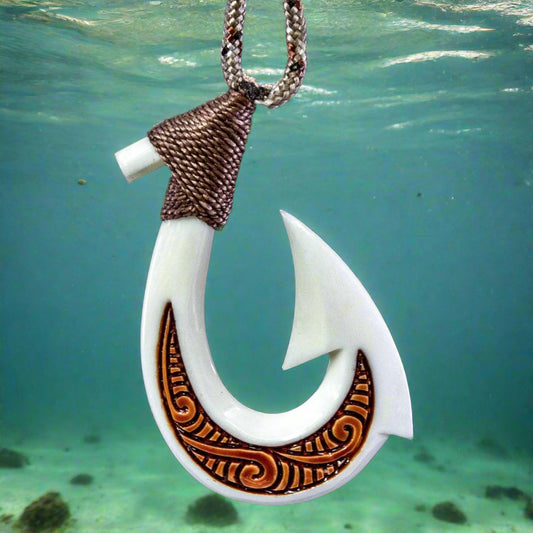 Hawaiian Fish Hook Necklace with Scrimshaw on Desert Camo Paracord. BFHHYS50B Earthbound Pacific
