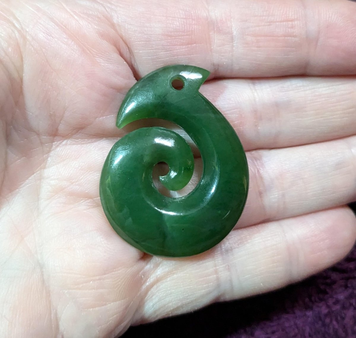Maori Jade Fish Hook Spiral Necklace JFH062440 Earthbound Pacific