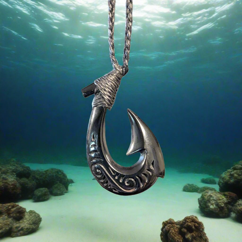 Black Horn Small Stylized Hawaiian Fish Hook Necklace with Scrimshaw BHFHsm38 Earthbound Pacific