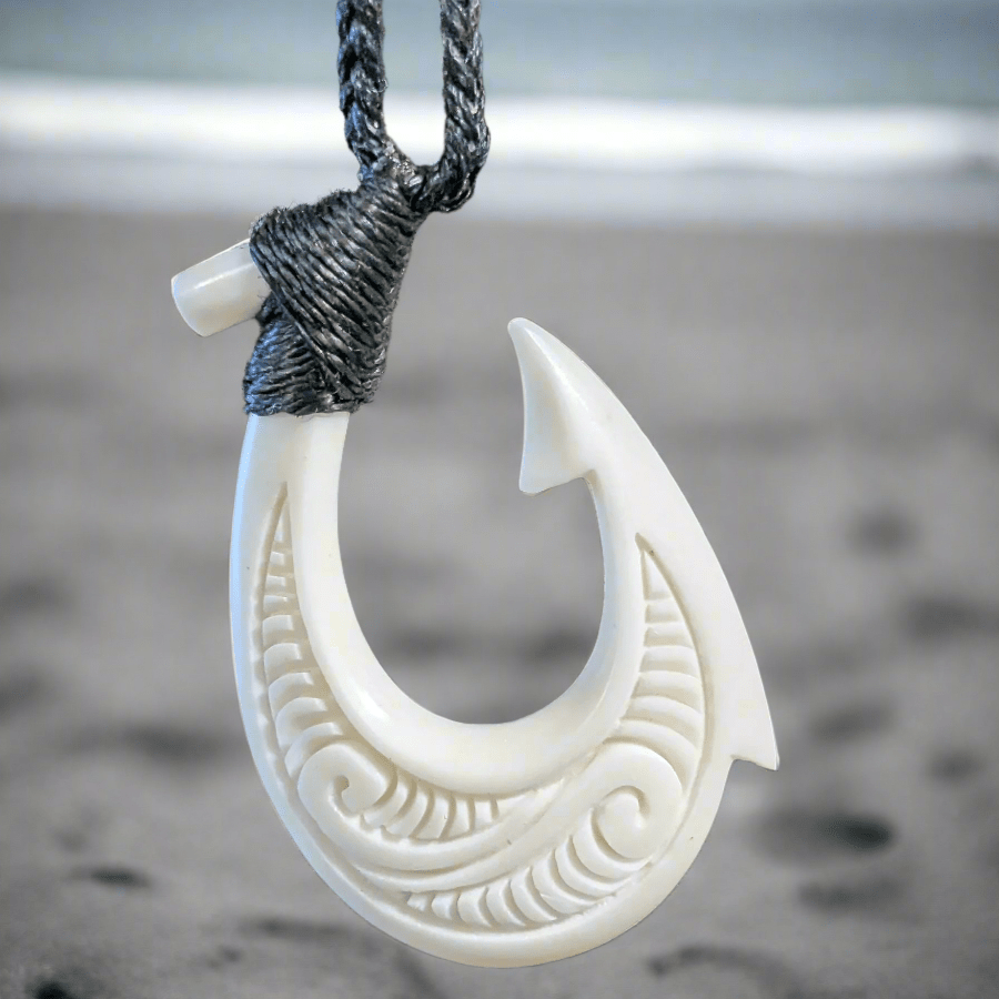 Hawaiian Makau Fish Hook Necklace Carved Bone Stylized with Two Sided Scrimshaw WBfh4832 Earthbound Pacific