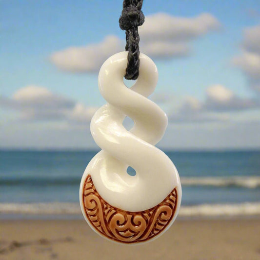 New Zealand Maori Inspired Crescent Moon Love and Friendship Infinity Necklace BBTPS35B Earthbound Pacific