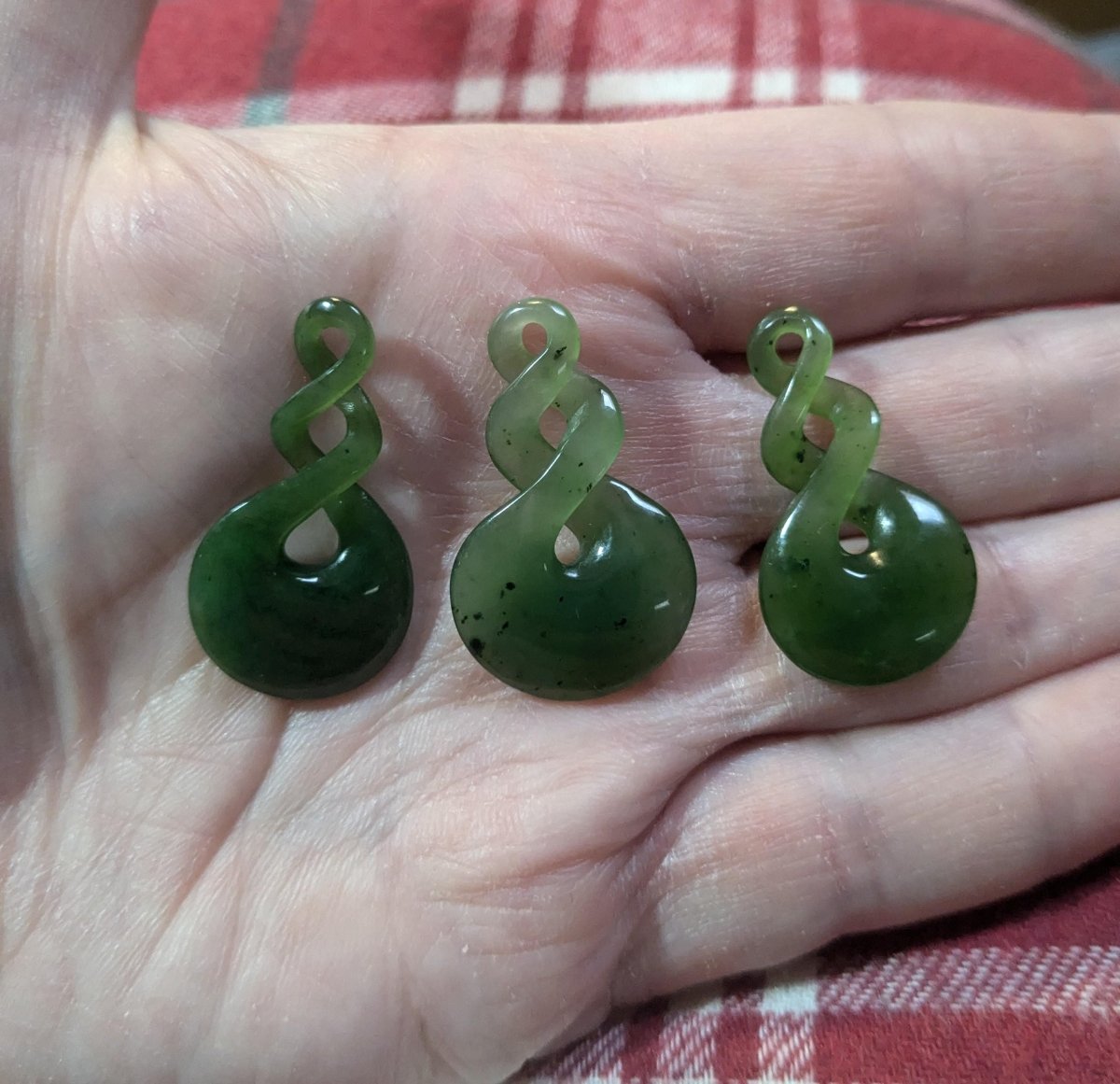 New Zealand Maori Inspired Nephrite Jade Stylized Double Twist Pikorua Necklace JDT062432 Earthbound Pacific