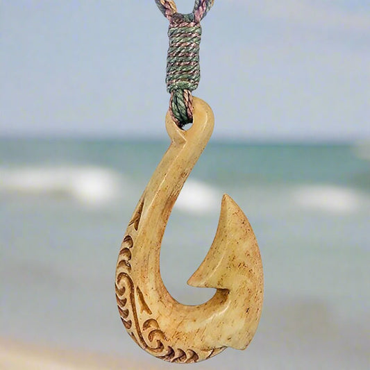Stylish Aged Bone Maori Fish Hook Necklace with Scrimshaw ABFS4425cc Earthbound Pacific