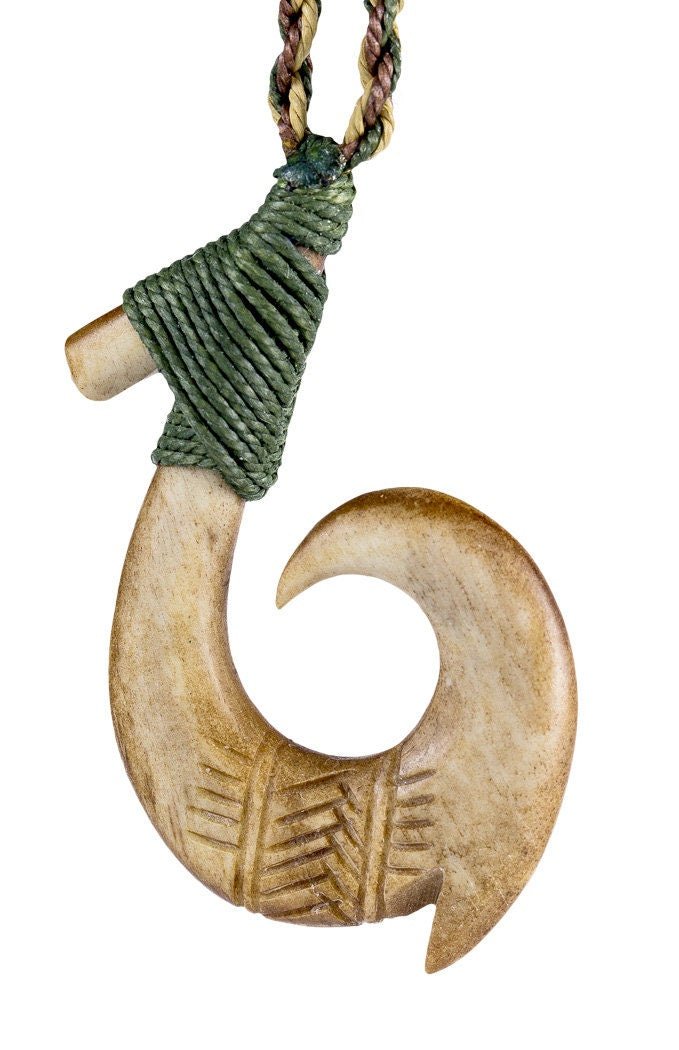 Hand Carved Pacific Island Hawaiian Inspired Aged Bone Fish Hook with Scrimshaw (both sides). FH0043bc Earthbound Pacific