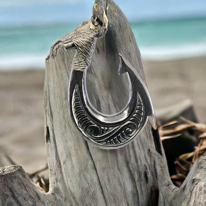 Hawaiian Black Horn Double Sided Makau Fish hook Necklace - Earthbound Pacific