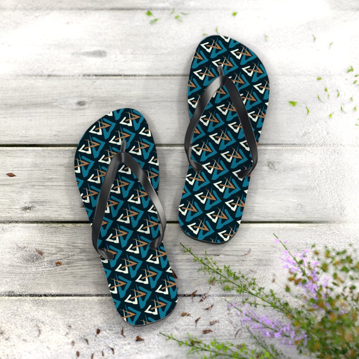 Stylish Flip Flops for Summer Vibes 10549987457640987409 Earthbound Pacific